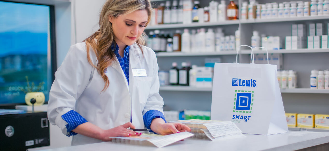 Pharmacist filling a Smart Pack