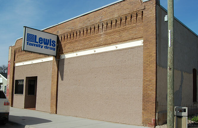 Lewis Drug Graceville Lewis Family Drug